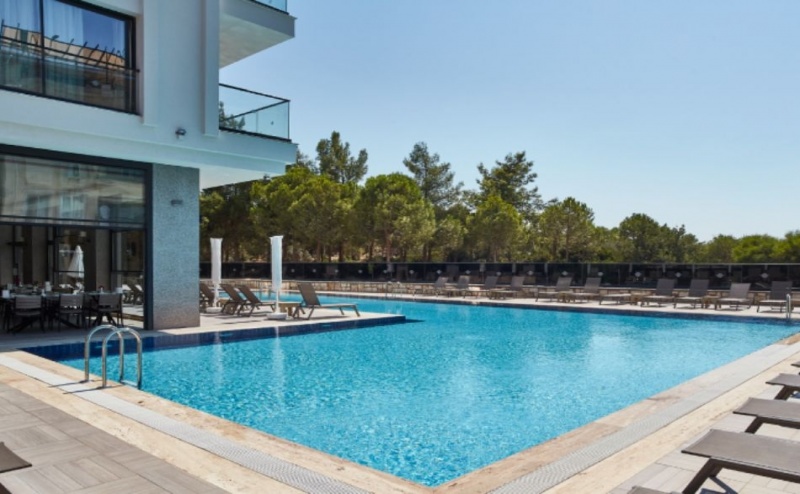 5-годишно българче се удави в басейн в турски курорт.