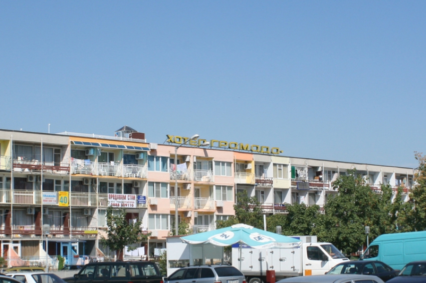 Евакуираха посетителите на хотел в Слънчев бряг заради сигнал за бомба