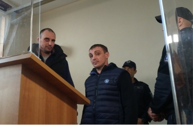 Украински крадци се появиха насинени в бургаския съд.