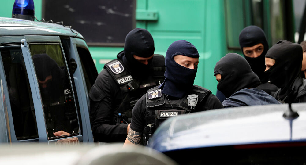 Въоръжен грабеж в нощна София, маскирани нахлуха в офис