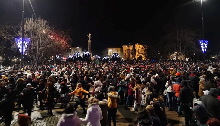 Забраниха безплатното пускане на Дунавското хоро на Нова година