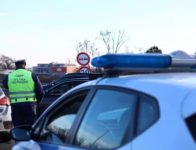 Задържаният полицай, който е превозвал мигранти, е от специализираните полицейски сили в СДВР.