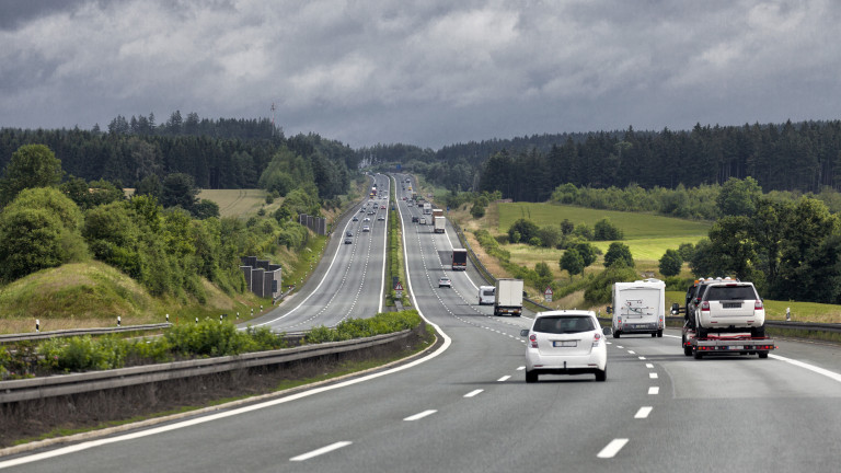 ЕС и Германия с важно споразумение за автомобилите, задвижващи се от изкопаеми горива