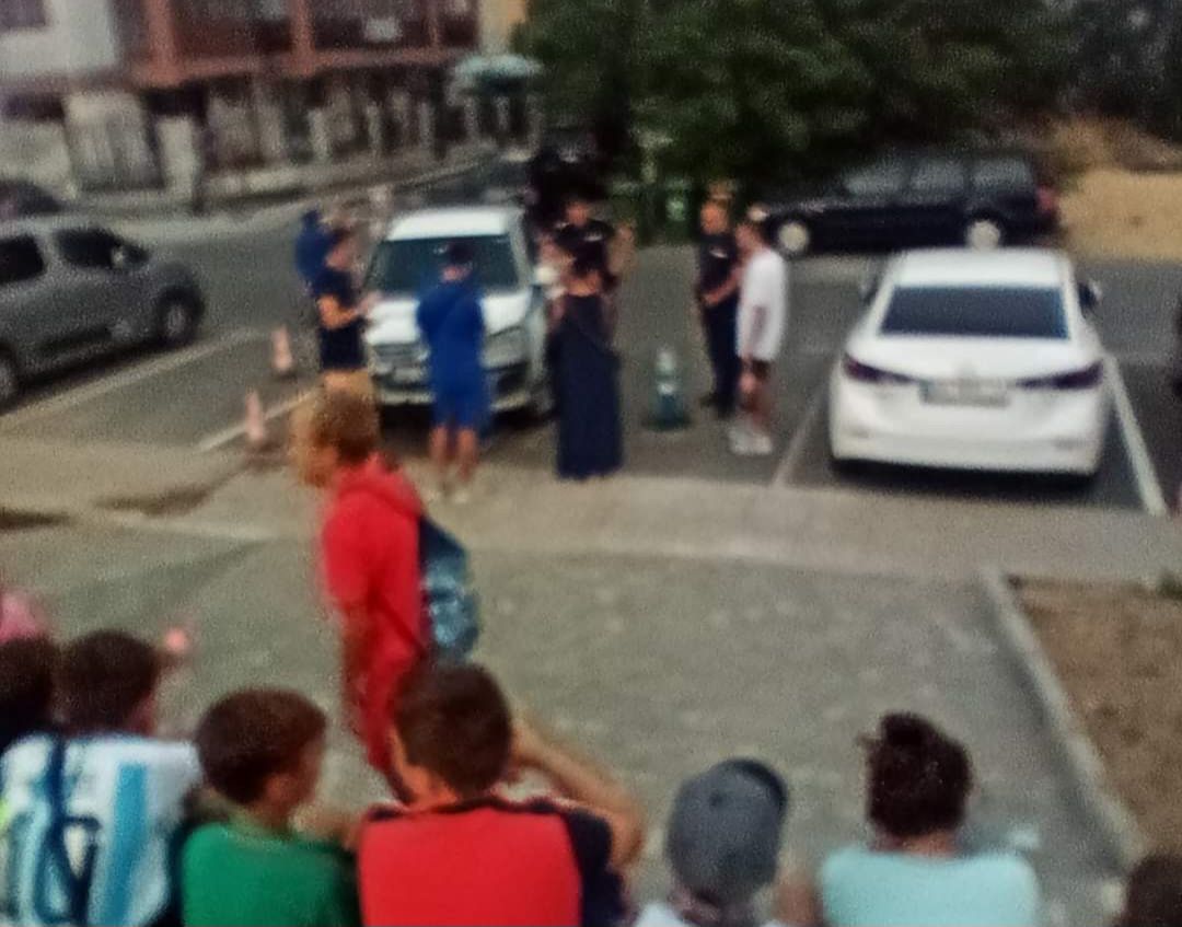 Скандал с украинци в Несебър на детска площадка стигна се до бой /СНИМКА/