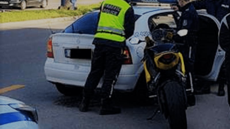 Гонка с моторист в “Слънчев бряг “полицията го задържа