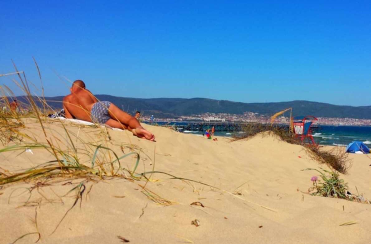 Младеж от Гюльовца нападна чужденец на нудисткия плаж в Слънчев бряг