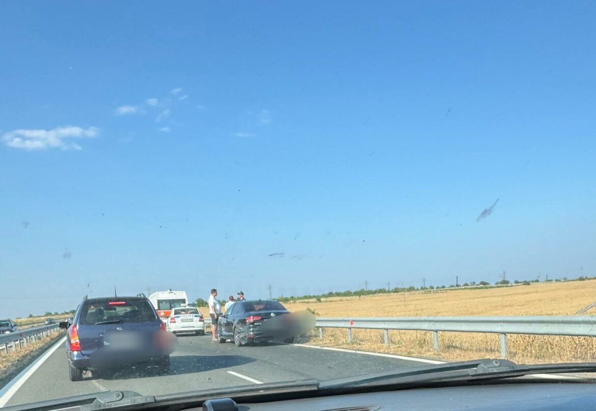 Известната попфолк певица Дебора на причинила пътнотранспортно произшествие на пътя Бургас-Варна,